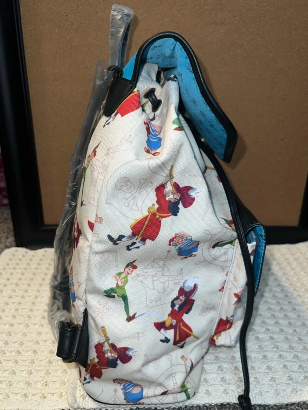 NWT Loungefly DISNEY Peter Pan Captain Hook Drawstring Full Size Backpack